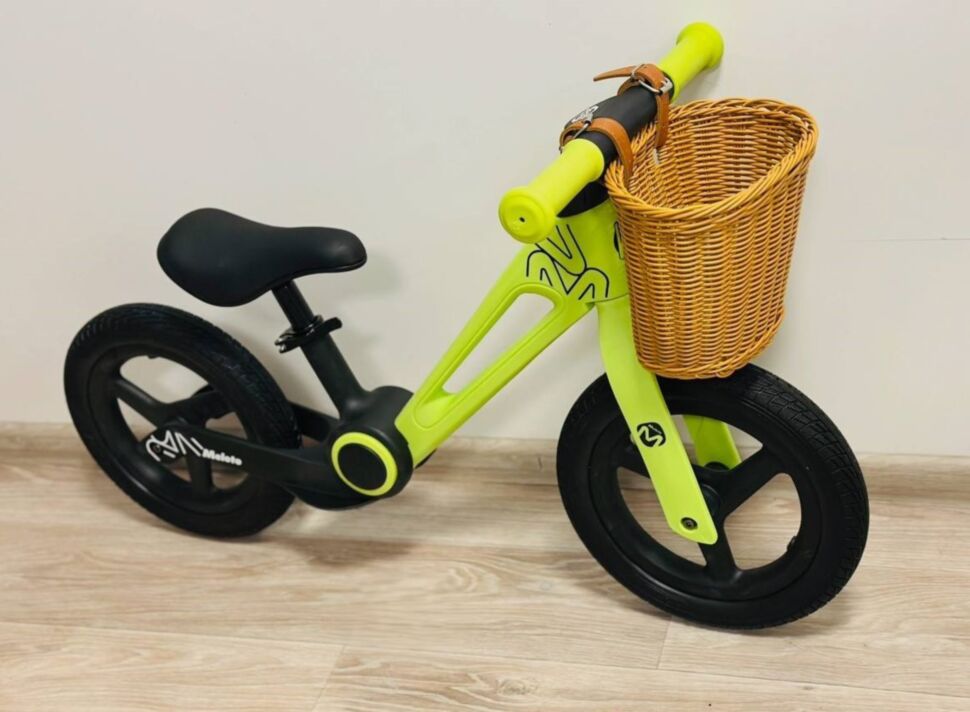 Беговел M8, 12" с корзинкой