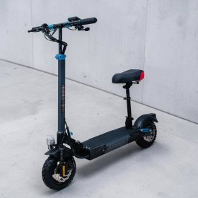 Електросамокат A16