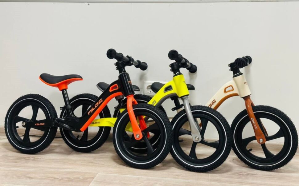 M16 12" Balance Bike